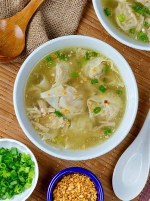 Pancit Molo! Un delizioso intrecchio di sapori: una deliziosa combinazione di brodo caldo e ripieno saporito.